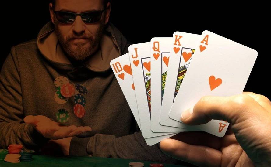 Online Poker Bluffing